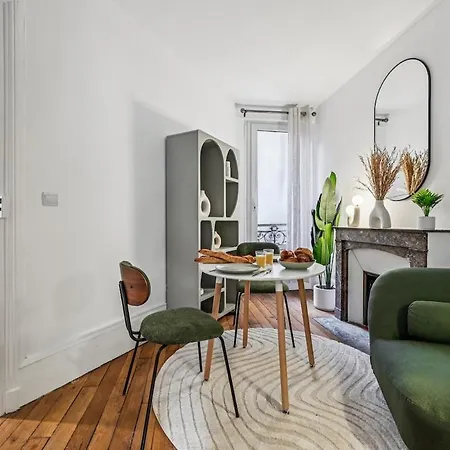 Apartment Close To Center I Eiffel Tower View Paris