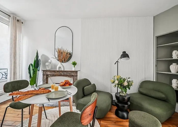 Close To Center I Eiffel Tower View Paris