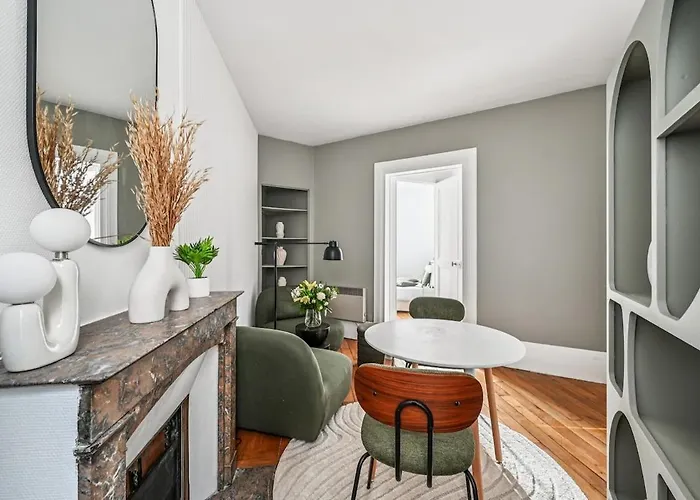 Apartment Close To Center I Eiffel Tower View